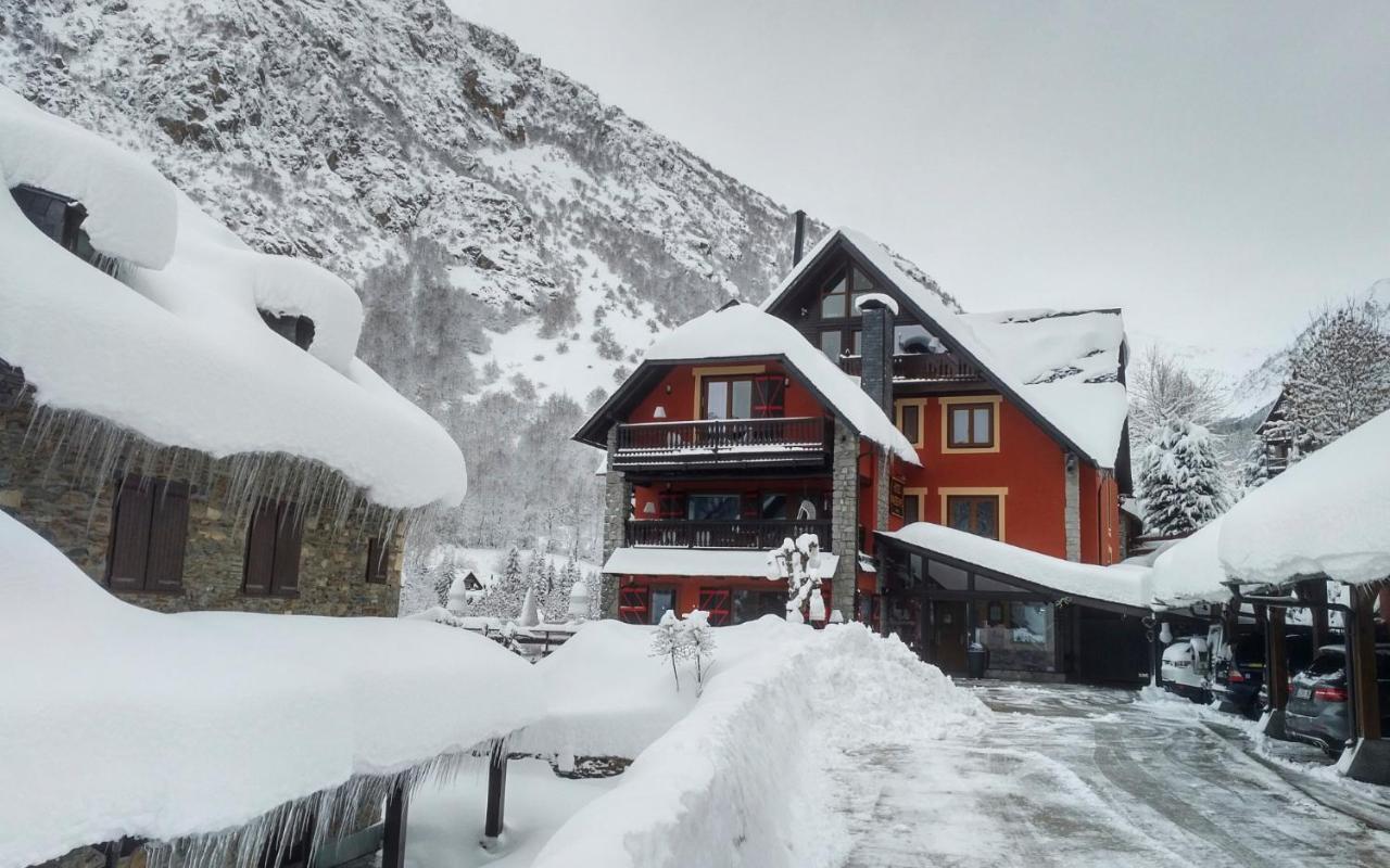 Mauberme Mountain Boutique Hotel Salardú Buitenkant foto