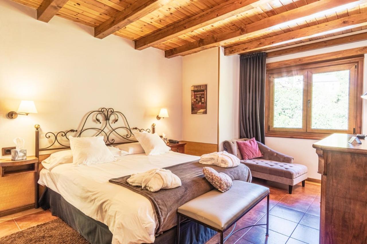 Mauberme Mountain Boutique Hotel Salardú Buitenkant foto