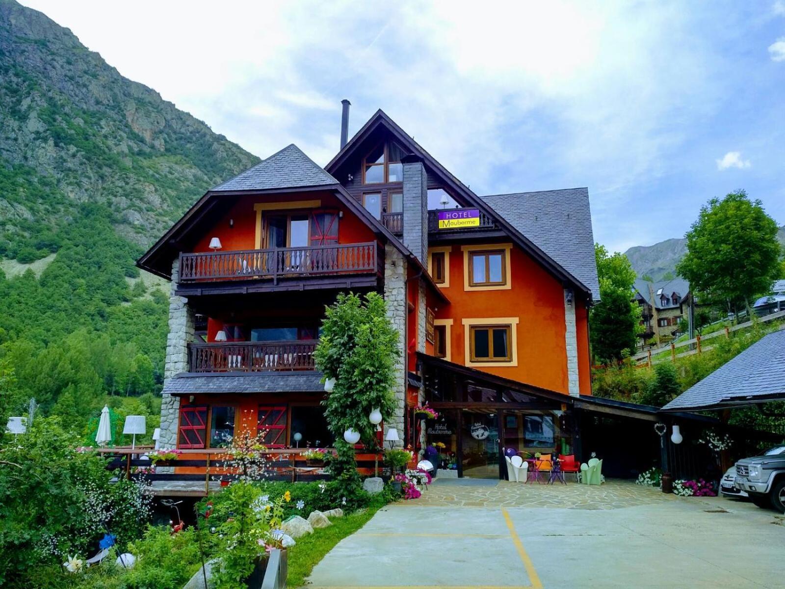 Mauberme Mountain Boutique Hotel Salardú Buitenkant foto