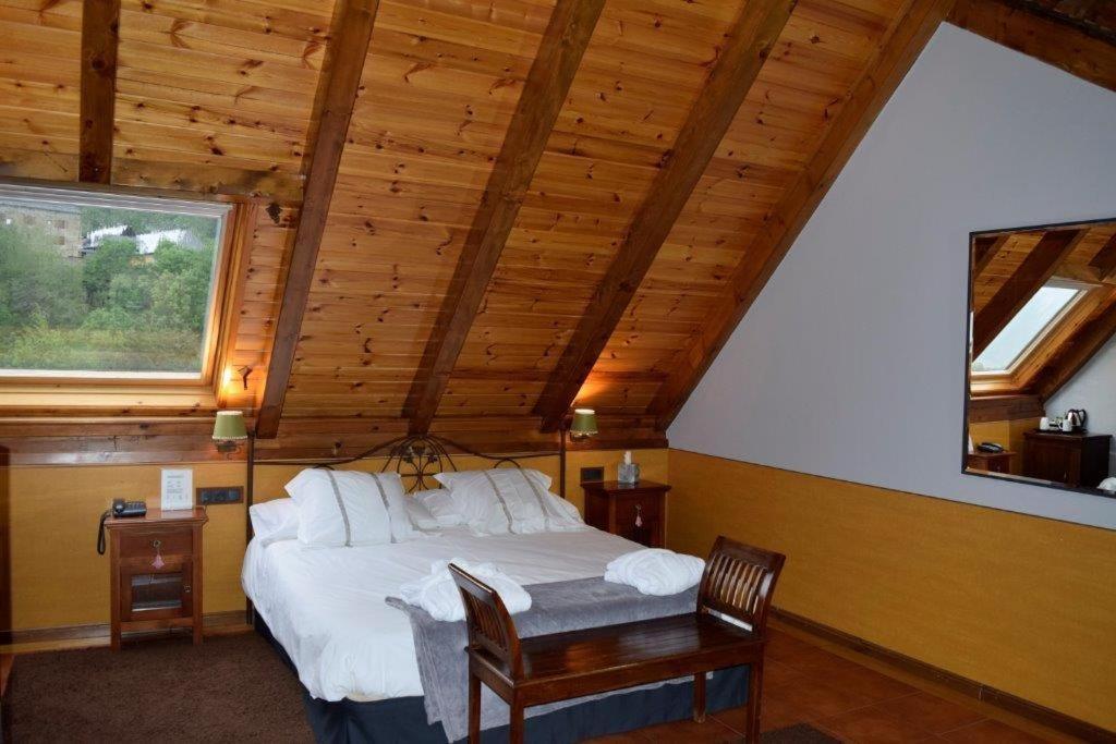 Mauberme Mountain Boutique Hotel Salardú Buitenkant foto