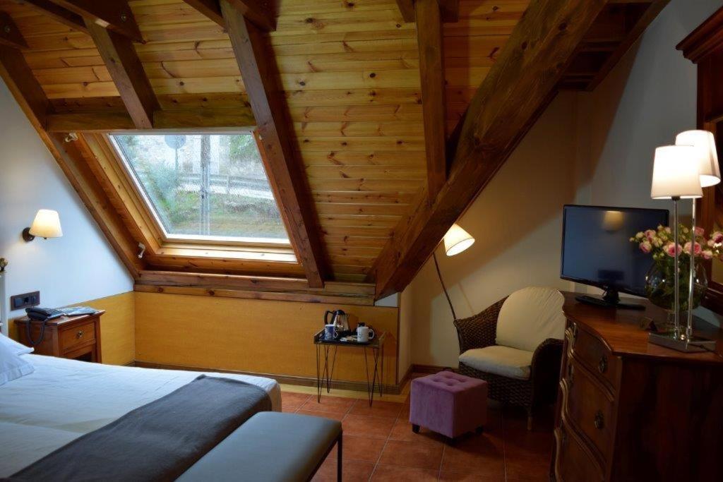 Mauberme Mountain Boutique Hotel Salardú Buitenkant foto