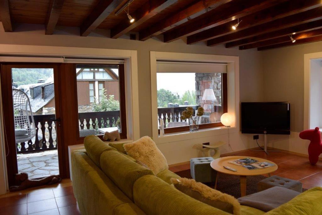Mauberme Mountain Boutique Hotel Salardú Buitenkant foto