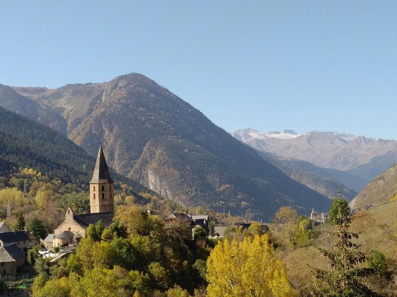 Mauberme Mountain Boutique Hotel Salardú Buitenkant foto